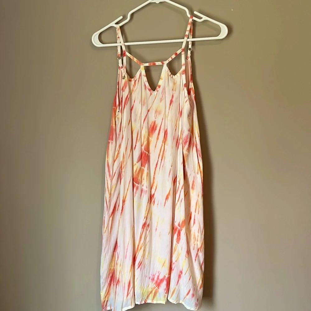 Super cute Pineapple brand Sundress - Picture 1 of 4